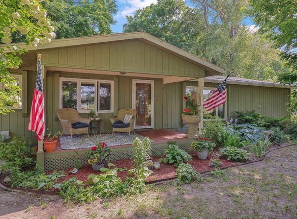 12090 E Old Orchard Trail, Suttons Bay, MI 49682