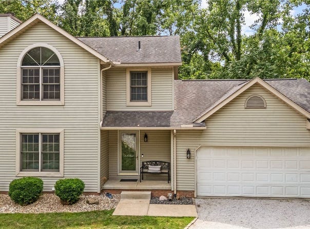 2527 Helena Avenue NW, Massillon, OH 44646