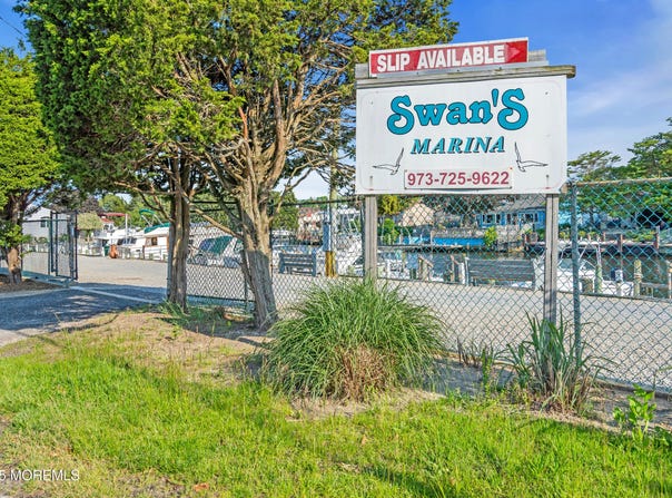 421 Laurel Boulevard, Lanoka Harbor, NJ 08734