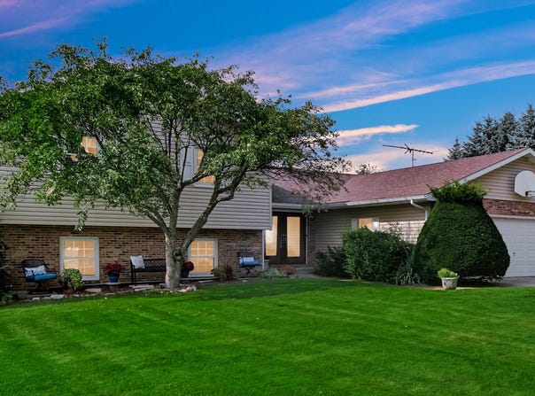 3112 N Cha Mar Hills Drive, La Porte, IN 46350