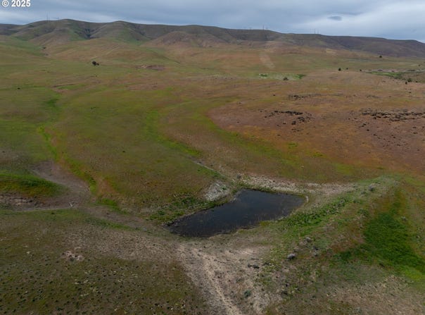 000 Sand RD, Tygh Valley, OR 97063