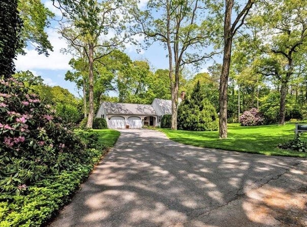 1 Jonathan Lane, Sandwich, MA 02563