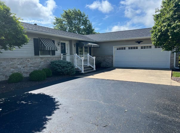 413  North I Street, Monmouth, IL 61462