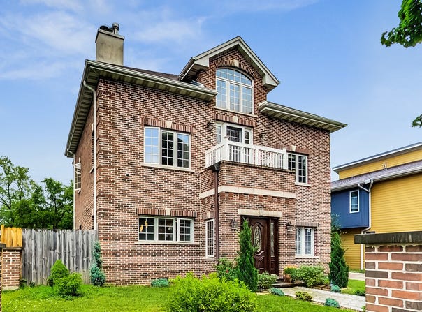 2609 Eisenhower Drive, Des Plaines, IL 60018