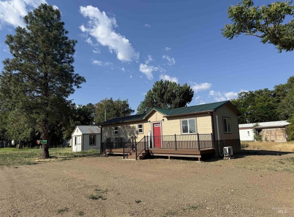 308 S Custer, Glenns Ferry, ID 83623