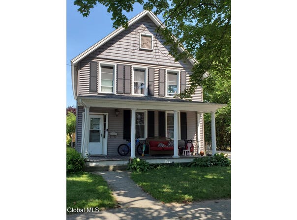 86 Ludlow Street, Saratoga Springs, NY 12866
