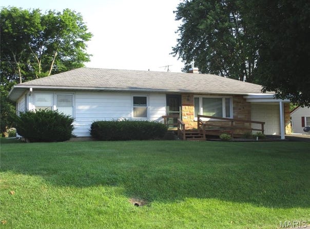 103 PAULETTE Street, Chester, IL 62233
