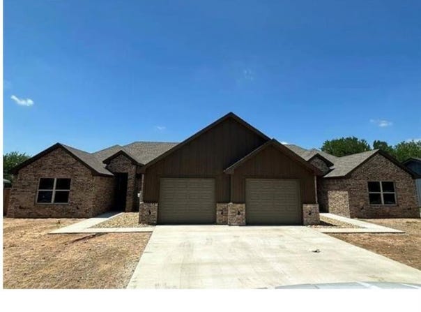 228 Saint Charles Drive, Springtown, TX 76082