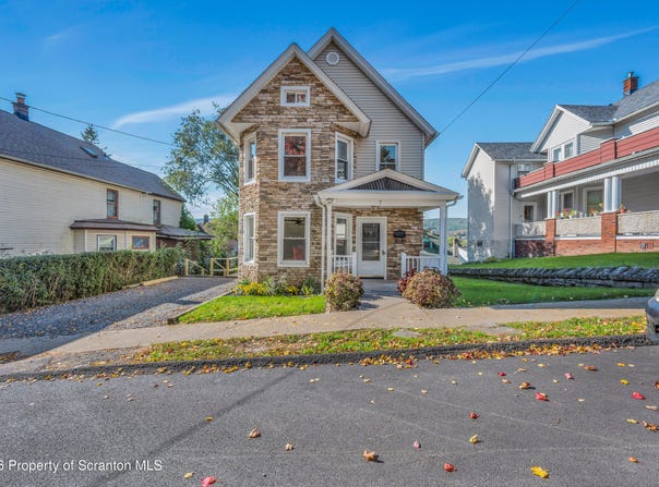 7 Birkett Street, Carbondale, PA 18407