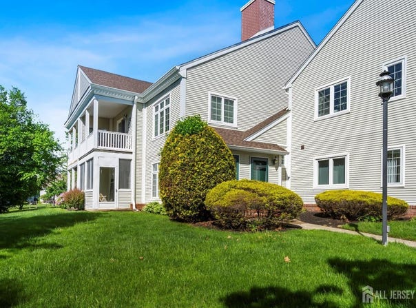 40 Rutland Lane, Monroe, NJ 08831