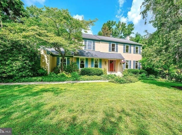 2390 PINEVIEW DRIVE, MALVERN, PA 19355