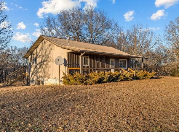 31312 95-146, Norwood, MO 65717