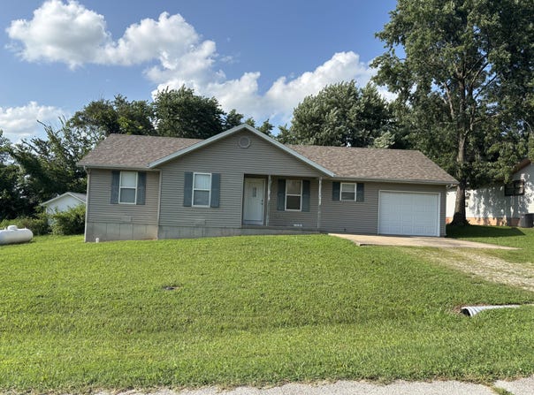 1431 W Commercial St, Buffalo, MO 65622