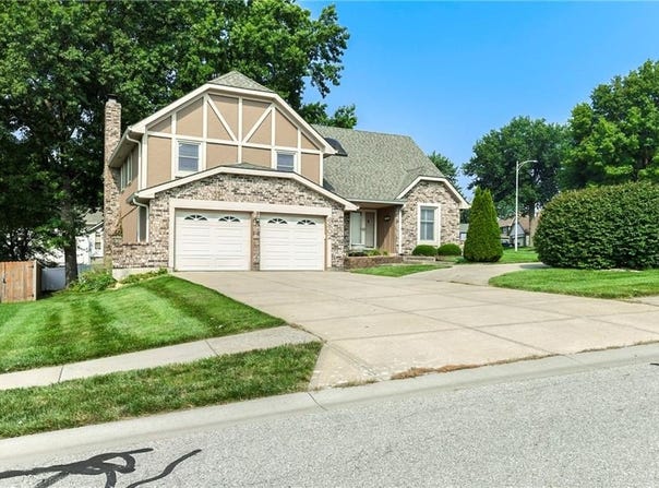 6802 Acuff Street, Shawnee, KS 66216