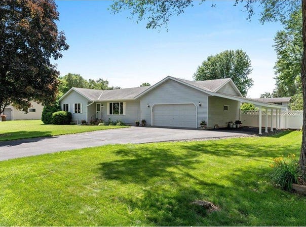363 Flora Street S, Prescott, WI 54021