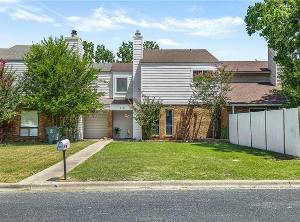 910 Navidad Street, Bryan, TX 77801