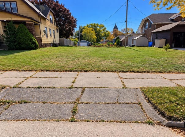 1217 N 15th St, Sheboygan, WI 53081