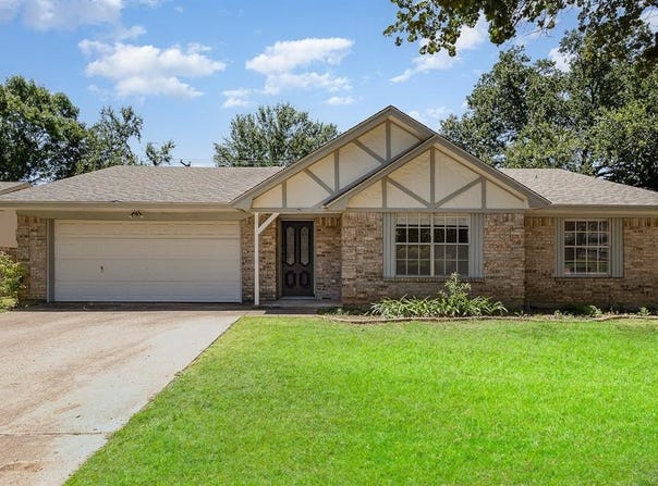 5722 Sagebrush Trail, Arlington, TX 76017