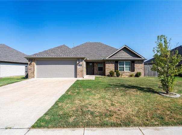 1907 Hudson Drive, Siloam Springs, AR 72761
