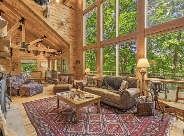 654 Natchez Lane, Sugar Grove, OH 43155