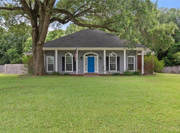 8240 Taddish Drive N, Mobile, AL 36695