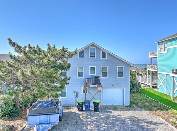 379 Ocean Boulevard W, Holden Beach, NC 28462