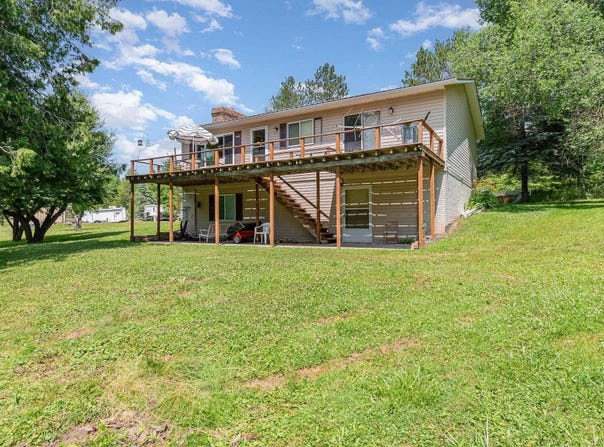 4921 W Carpenter Road, Tawas City, MI 48763