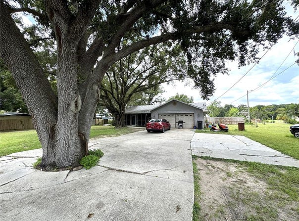 3720 MOORES LAKE RD, DOVER, FL 33527