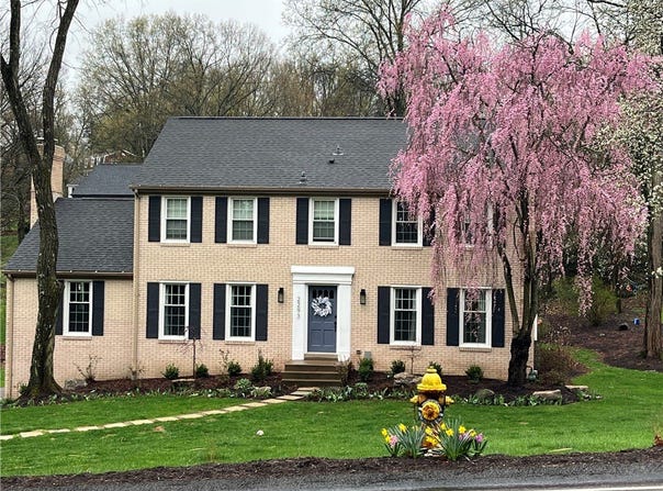 2293 Morrow Rd, Upper St Clair, PA 15241