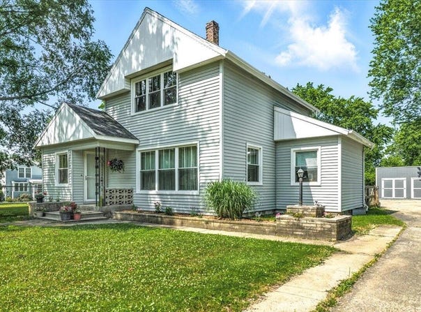 12856 S Wolcott Street, Sawyer, MI 49125