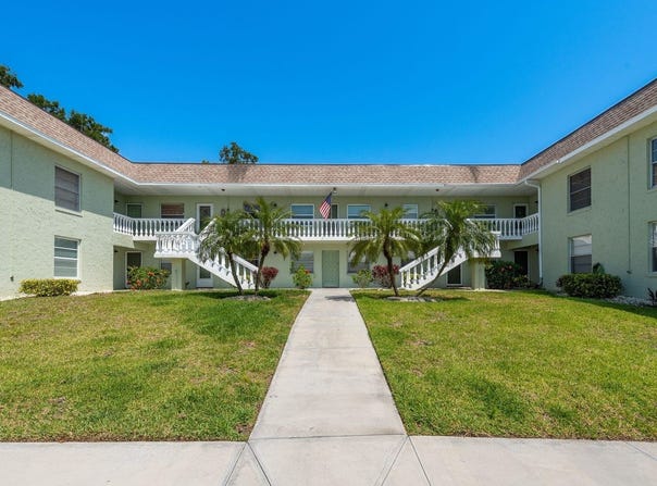 1250 S PINELLAS AVENUE, TARPON SPRINGS, FL 34689