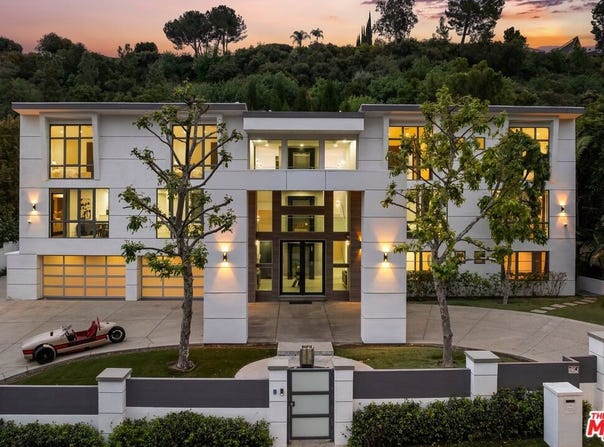4230 Valley Meadow Rd, Encino, CA 91436