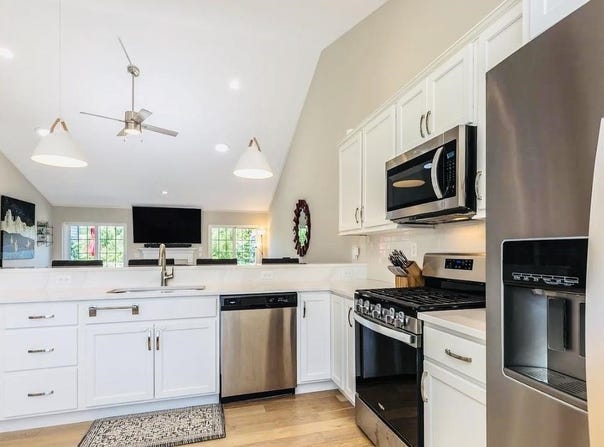 10A Cardinal Lane, Epping, NH 03042