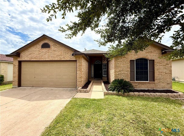 213 Summerside, Lockhart, TX 78644