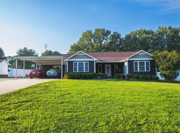 123 Page St, Rogersville, AL 35652