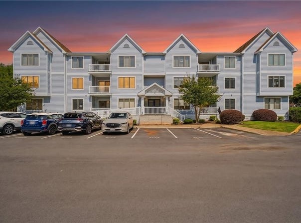 4 Harbor Watch Drive, Chesapeake, VA 23320