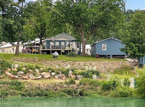 26684 Waterview Drive, Warsaw, MO 65355