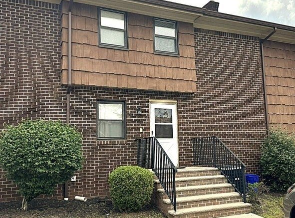 913 Renate Dr, Hillsborough Twp., NJ 08844-4952