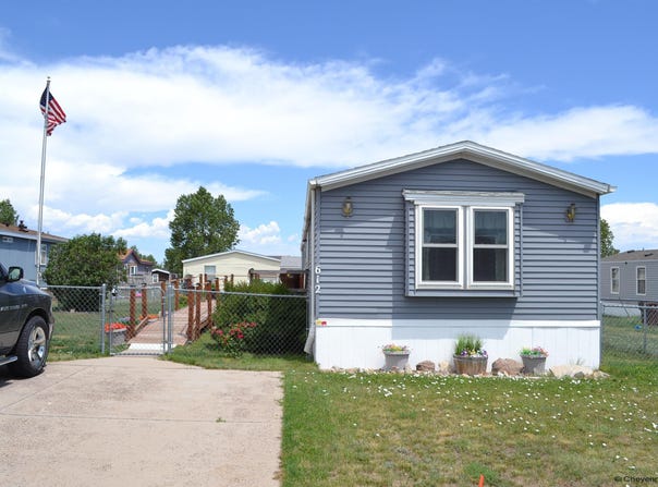 612 HIGH SIDE TRL, Cheyenne, WY 82007