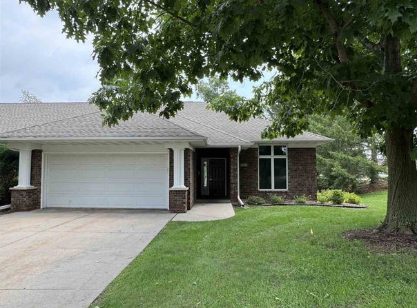 502 Larch Ln, IowaCity, IA 52245