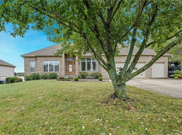 15613 Cedar Lane, Basehor, KS 66007