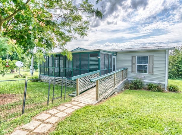 233 Hackers Branch Road, Glasgow, KY 42141
