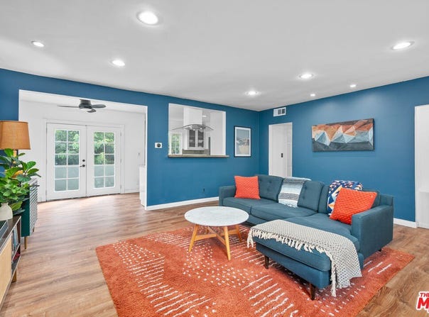 6160 Whitsett Ave, North Hollywood, CA 91606