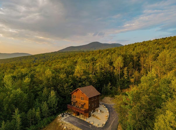 18 Thunder Ridge Road, Newry, ME 04261