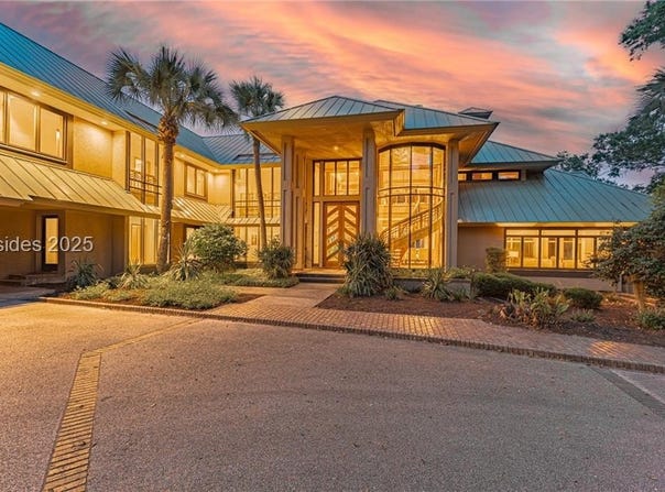 16 Oyster Shell Lane, Hilton Head Island, SC 29926