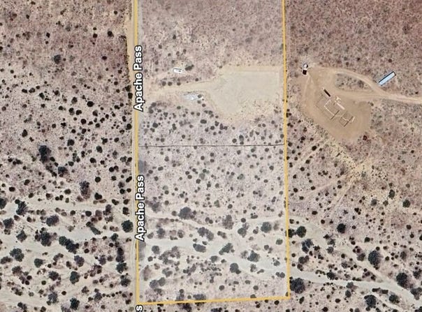 3085 Apache Pass, Pioneertown, CA 92268