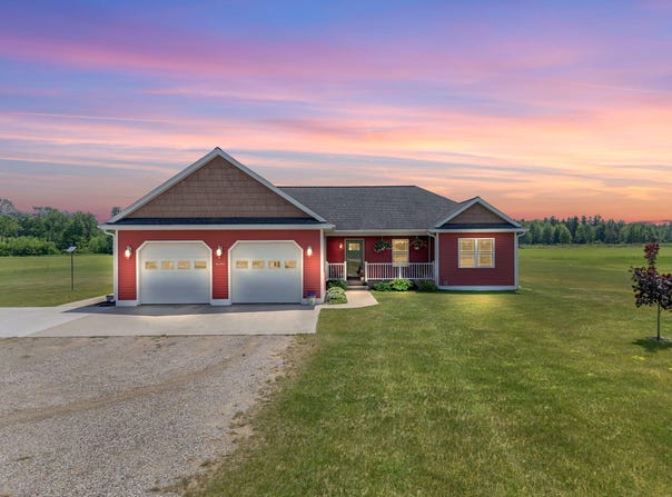 4690 E Houghton Lake Road, Lake City, MI 49651