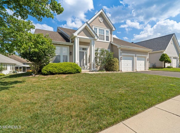 98 Mirage Boulevard, Barnegat, NJ 08005