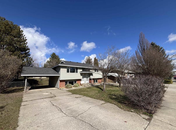 310 NW Robert St, Pullman, WA 99163
