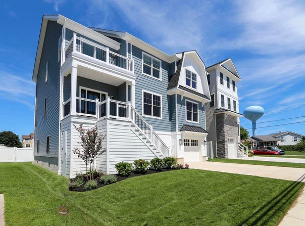 303 Lafayette Pl Blvd, Brigantine, NJ 08203
